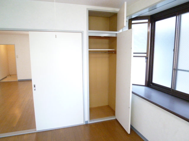 Receipt. Also attached housed in Western-style!