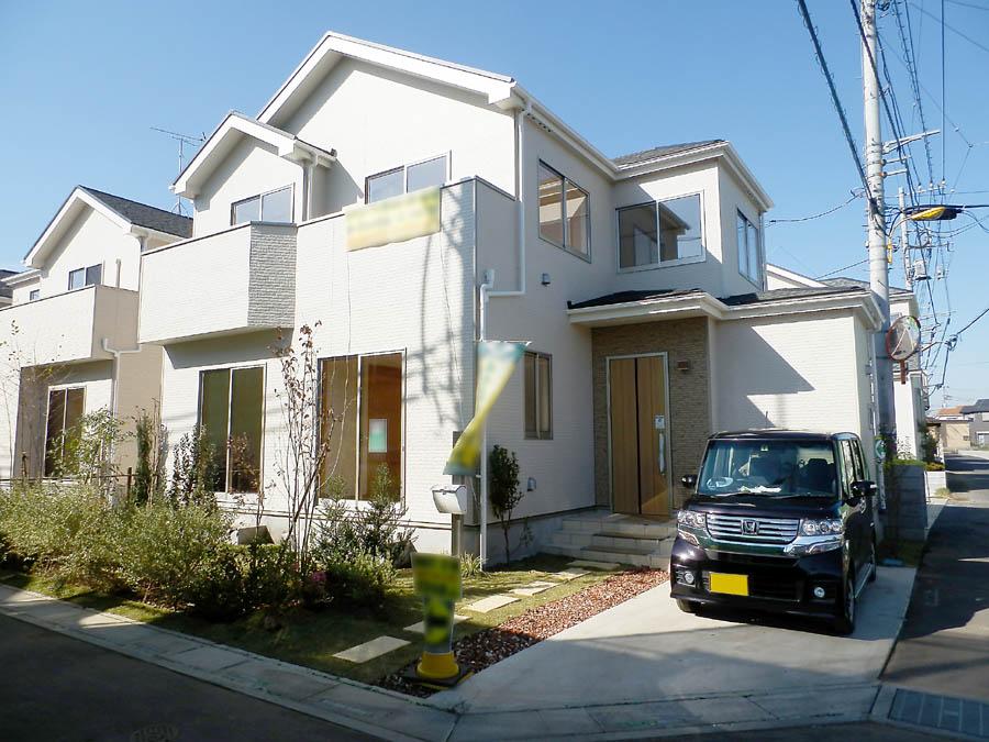 Local photos, including front road. Was building completed. Such as the actual image from per yang, We have to wait all the time so you can see directly. 