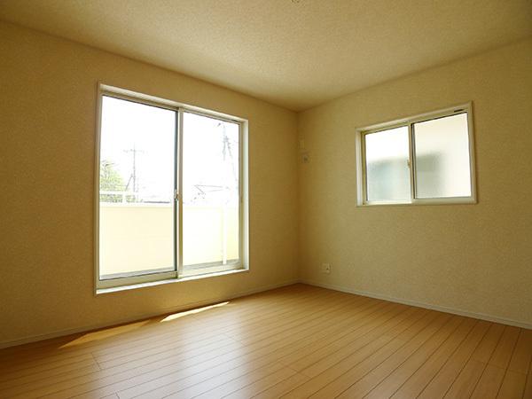 Non-living room. 1 Building