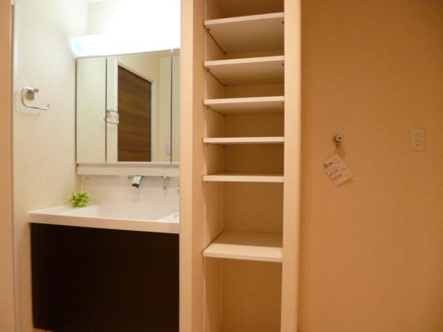 Wash basin, toilet