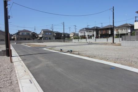 Local photos, including front road. Local (April 2013) Shooting