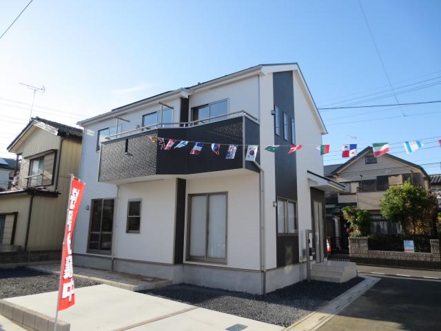 Local appearance photo. Local (11 May 2013) Shooting