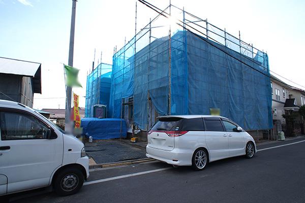 Local photos, including front road. Local (11 May 2013) Shooting