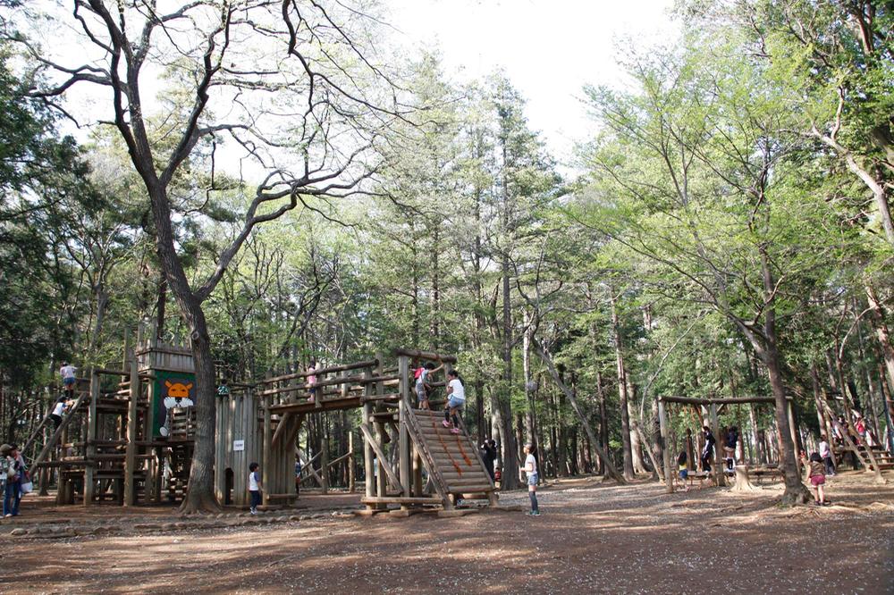 park. 1200m to Hiratsuka park