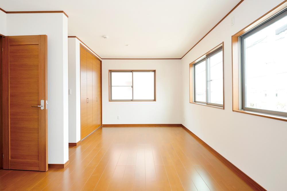 Non-living room. Possible partition in accordance with the change of lifestyle in the two-door 1 Room! (10 Building)