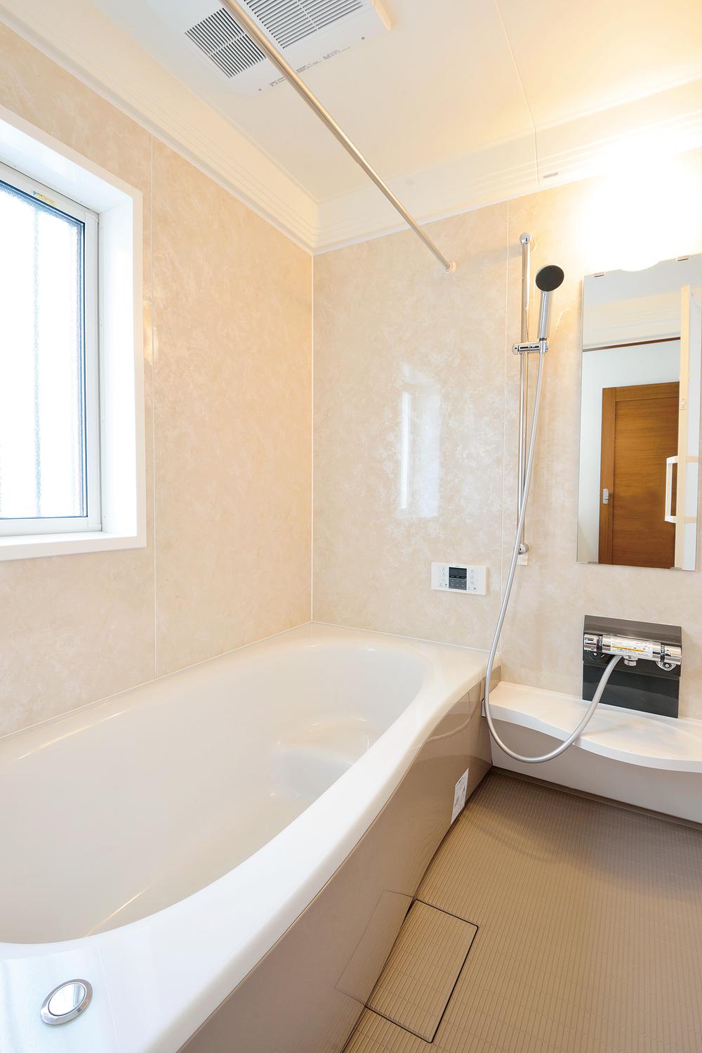 Bathroom. Always achieve a comfortable bath time with the bathroom dryer (10 Building). 