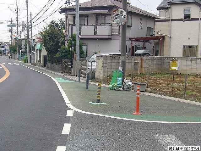 Local photos, including front road. Local (August 2013) Shooting