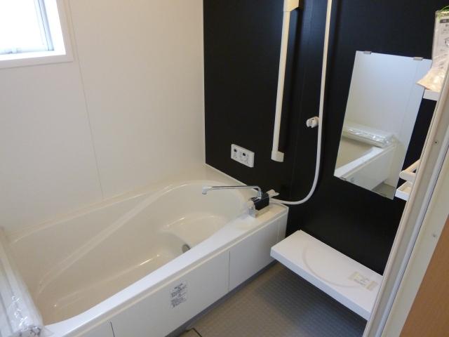 Same specifications photo (bathroom)