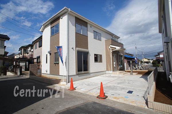 Local appearance photo. 1 Building