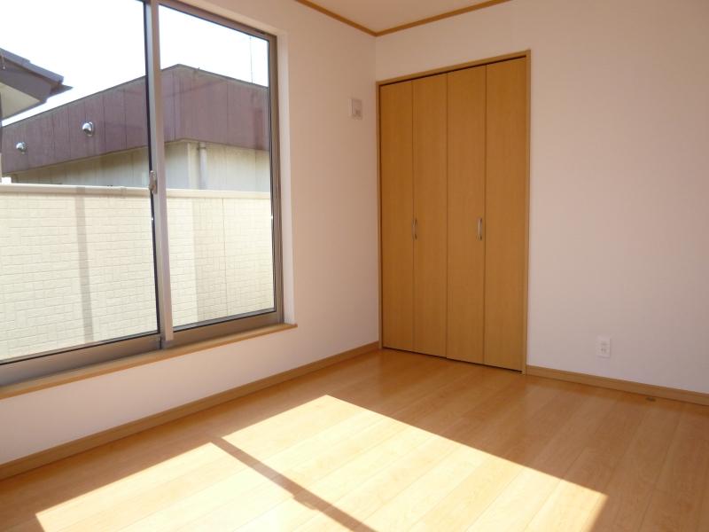 Same specifications photos (Other introspection)