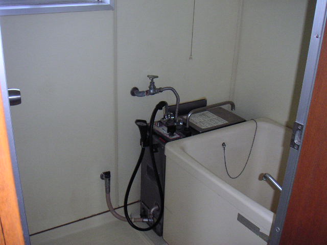 Bath. Balance kettle ・ Allowed fired chase