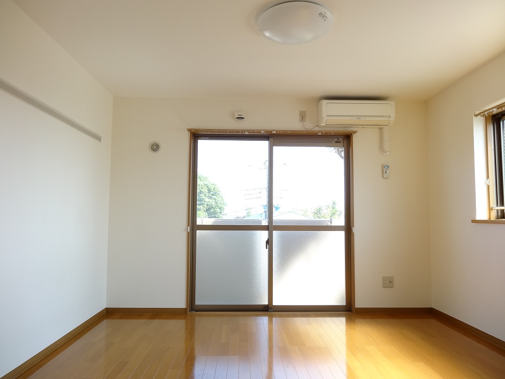 Living and room. 8.1 Pledge