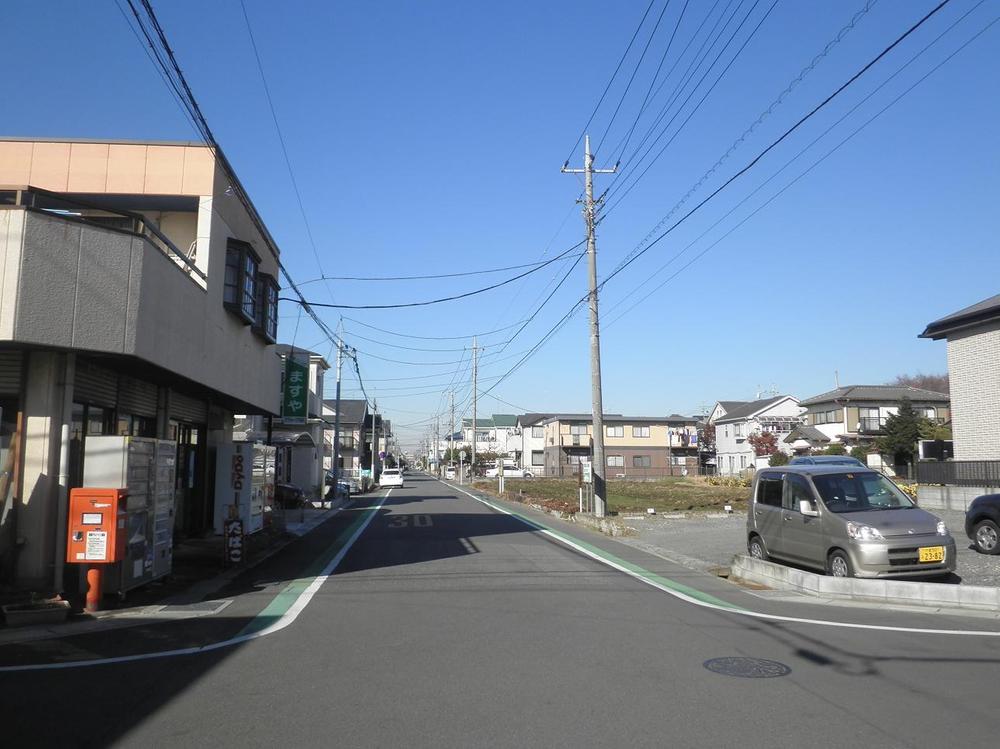 Local photos, including front road. Local (12 May 2013) Shooting