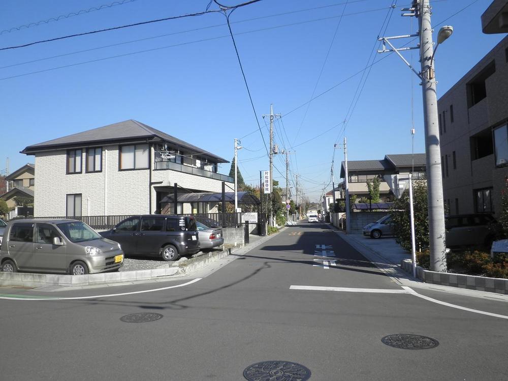 Local photos, including front road. Local (12 May 2013) Shooting