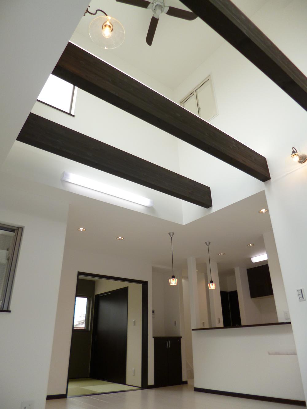 Same specifications photos (living). ■ 7 Building ・ Same specifications ・ Living atrium