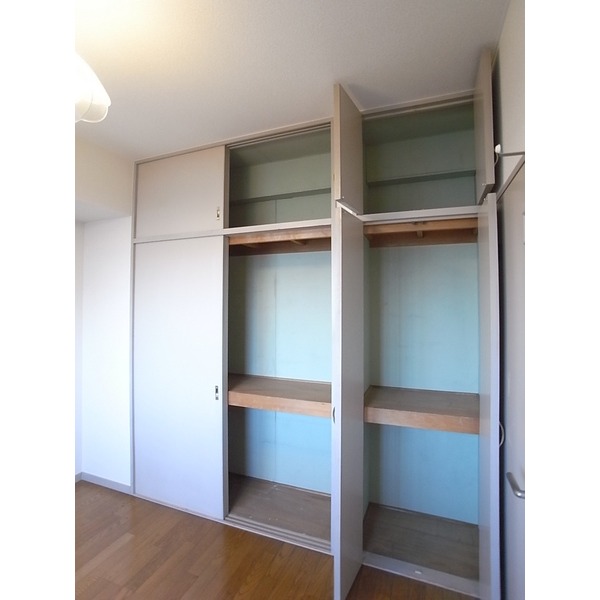 Receipt. Storage of Western-style 4.5 Pledge