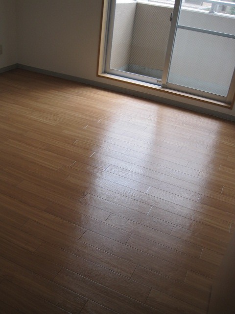 Other room space. Western-style 6 Pledge