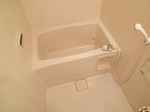 Bath. High temperature plus also safe cold because it is with hot water function ☆