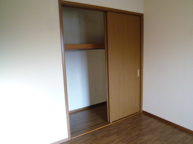 Receipt. I am impressed by the depth of the walk-in closet par