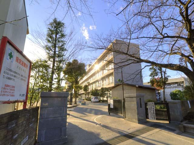 Junior high school. 1700m to Oishi junior high school