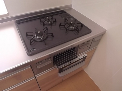 Kitchen.  ☆ Stove 3-neck ・ With grill ☆