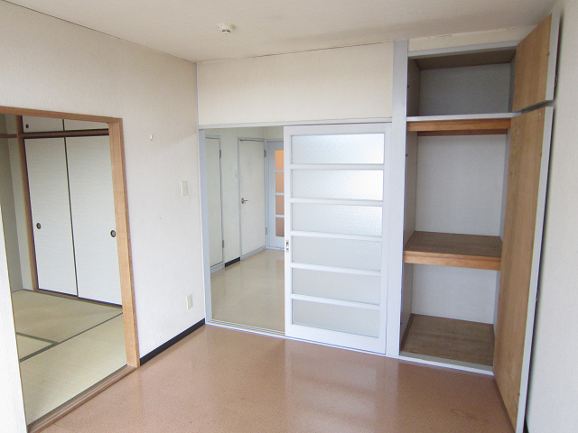 Receipt. Of course, there is also housed in the other!