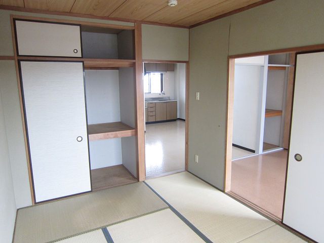 Other room space. Aim for the gold medal on the tatami! !