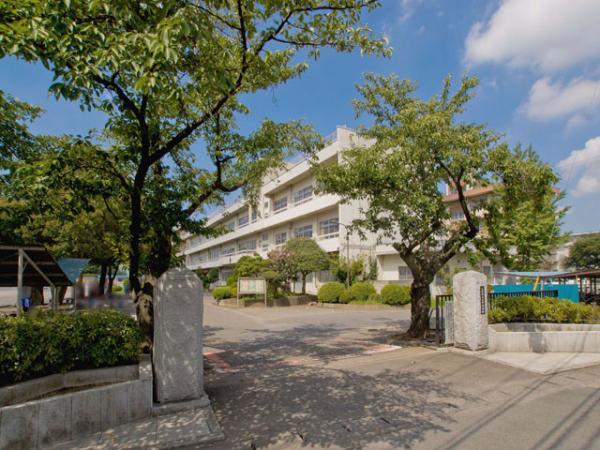 Junior high school. 790m up to junior high school 2012 / 08 / 24 shooting Ageo Municipal Pacific Junior High School