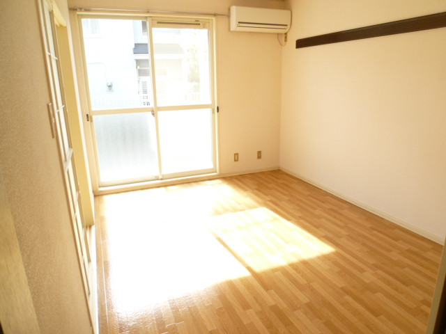 Living and room. There was winter in the air-conditioned, Summer is cool ~ There! !