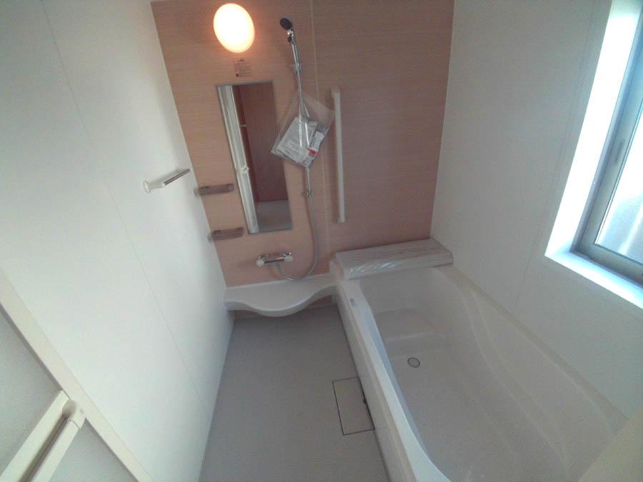 Bathroom. Was building completed. Such as the actual image from per yang, We have to wait all the time so you can see directly.