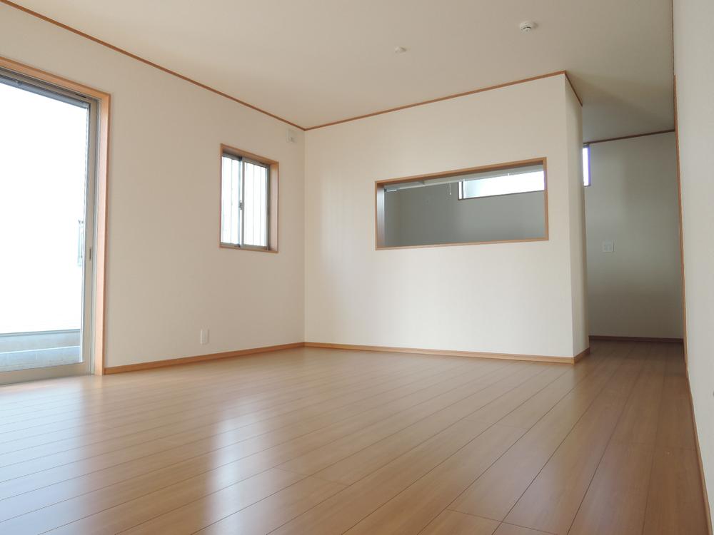 Same specifications photos (living)