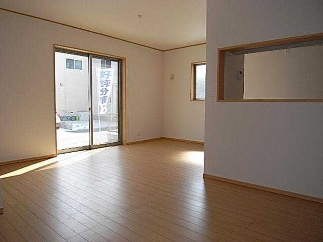 Living. Local (September 2013) Shooting