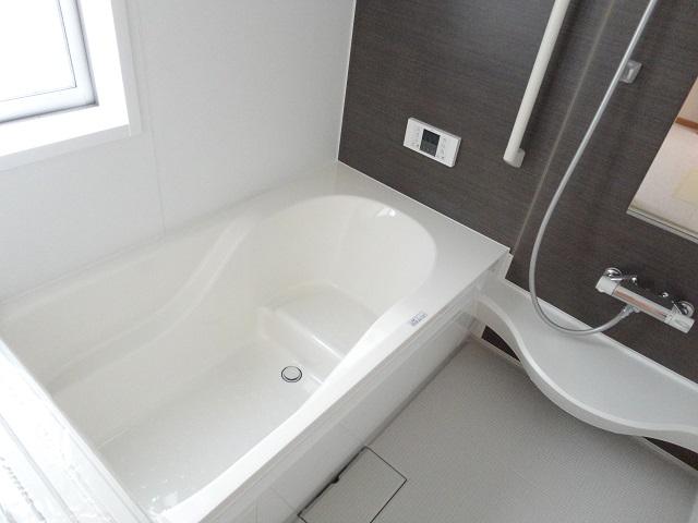 Same specifications photo (bathroom)