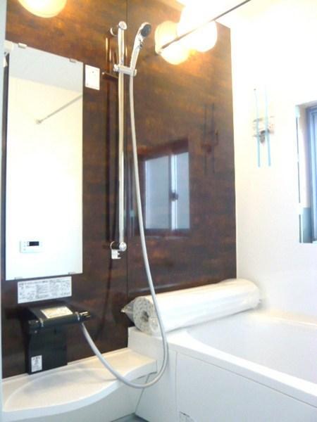 Bathroom. Indoor (11 May 2013) Shooting