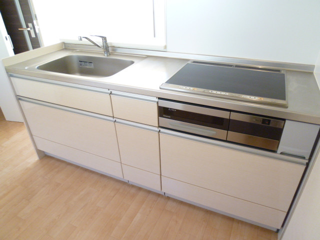 Kitchen. Cleaning at IH cooking heater is also happy to!