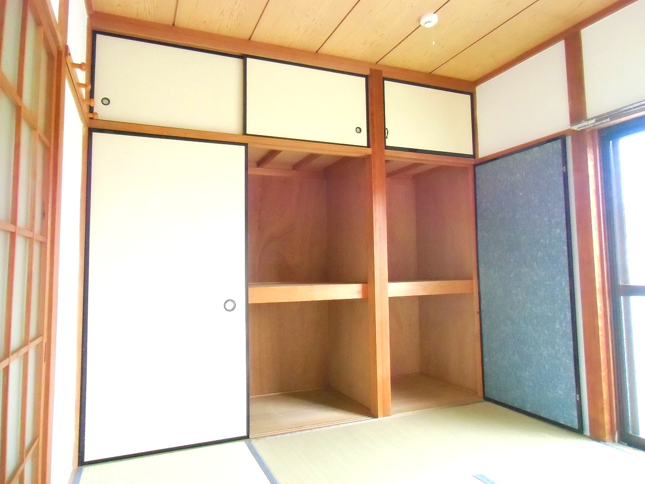 Receipt. Depth is a there there is a storage capacity storage