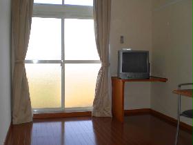 Living and room. Table can be selectively used by application in folding.