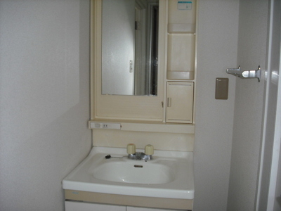 Washroom.  ☆ Wash basin