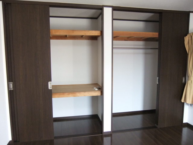 Receipt. Storage lot