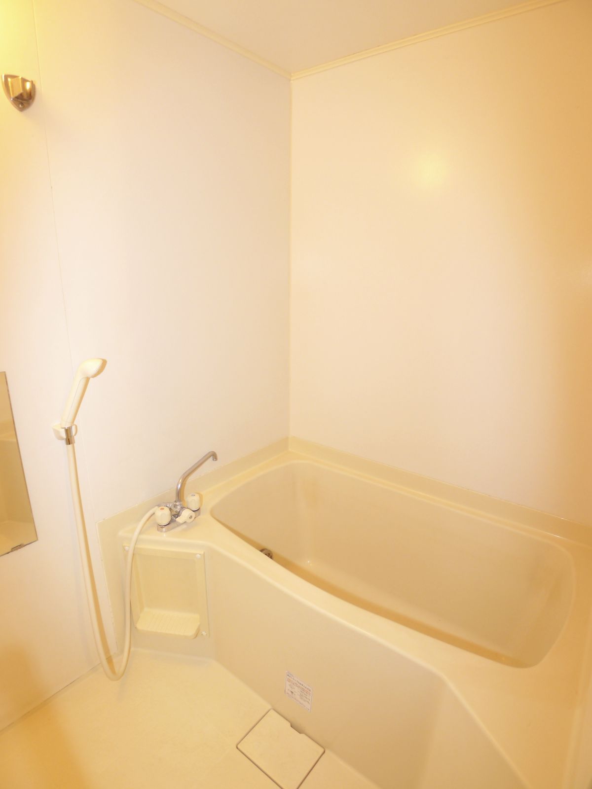 Bath. Reheating hot water supply