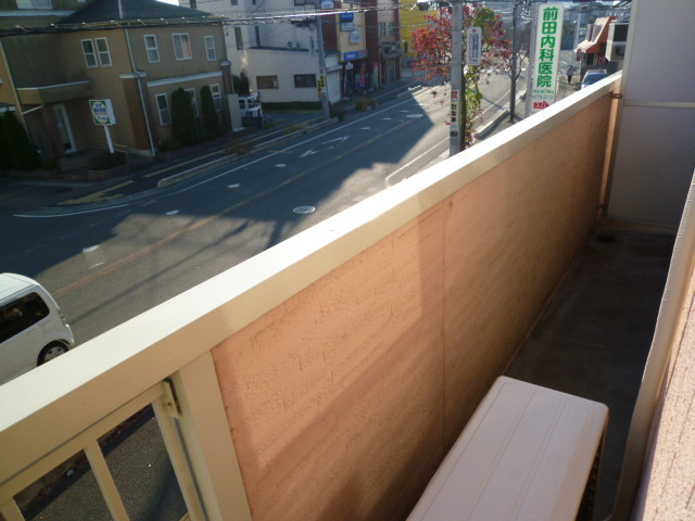 Balcony. In the southwest-facing is warm balcony even in the winter! !