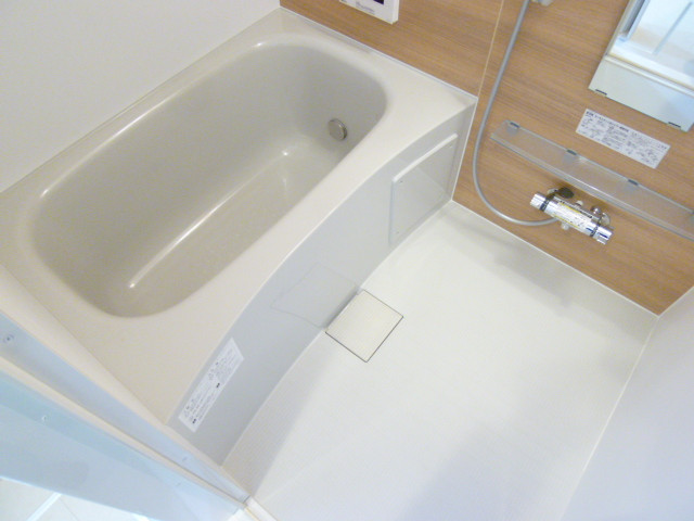 Bath. With of course reheating! Winter is also warm comfortable bath time. 