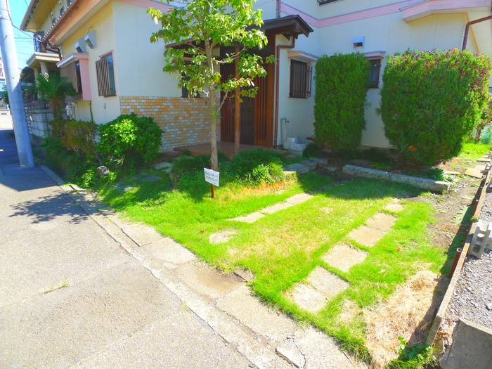 Parking lot. One Free