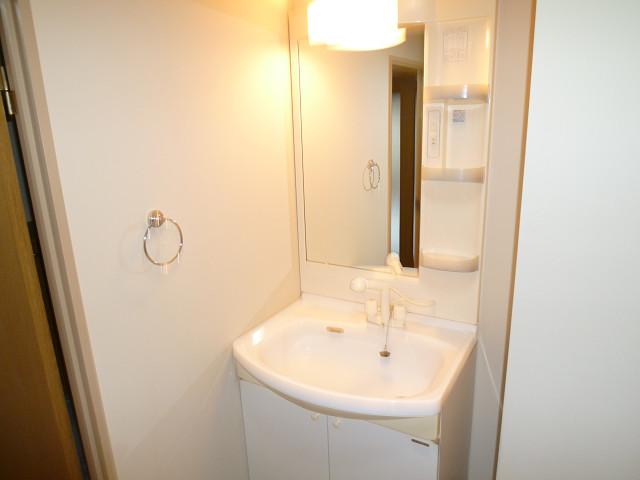 Washroom. Other image