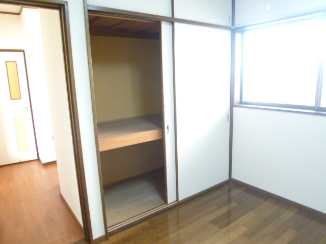 Receipt. It is convenient to plenty is closet storage!