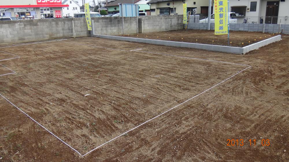 Local appearance photo. Warmth of wood Breeze Town Koshikiya B compartment March 2014 is scheduled to be completed. Local (11 May 2013) Shooting