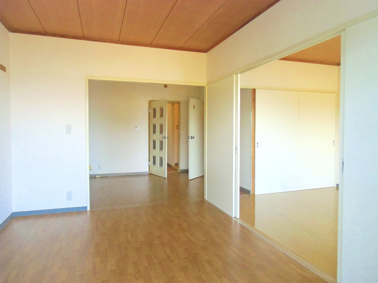 Living and room. Day good of living