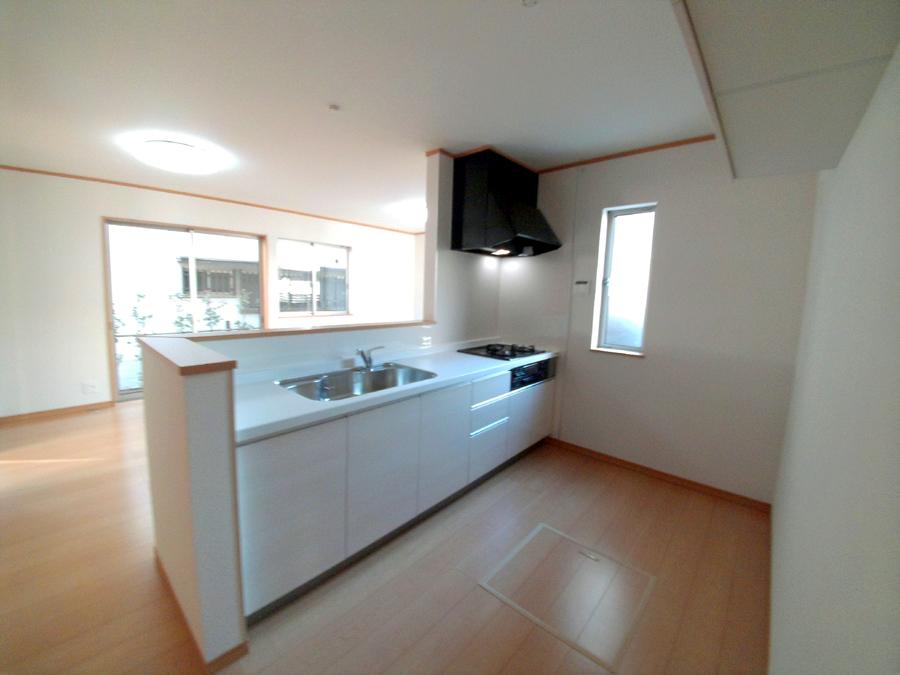 Kitchen. Was building completed. Such as the actual image from per yang, We have to wait all the time so you can see directly.