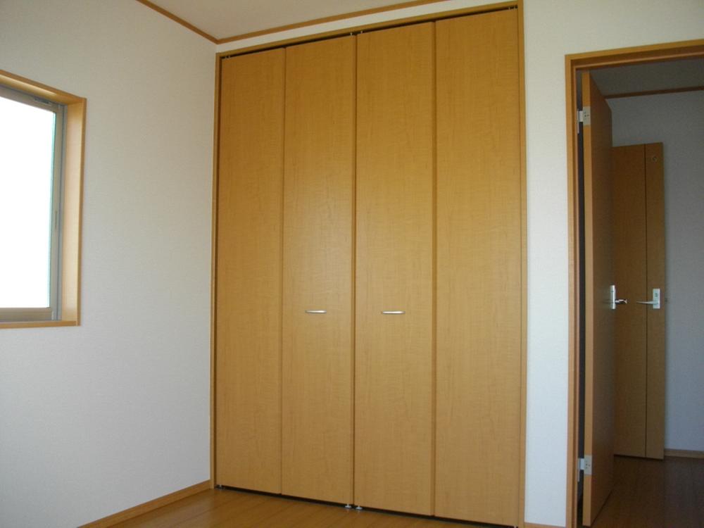 Same specifications photos (Other introspection). Same specifications photo closet