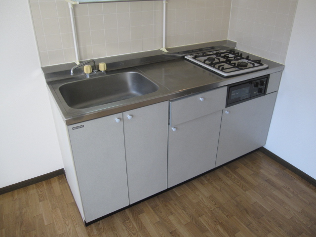 Kitchen. By'd better buy gas stove OK